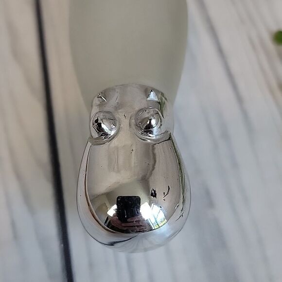 Avon Hippo Vintage 70s & 80s Perfume Bottle Frosted Glass - Picture 3 of 8